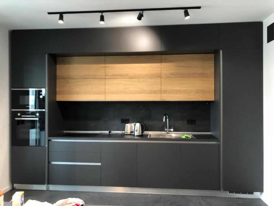 Современный кухонный гарнитур