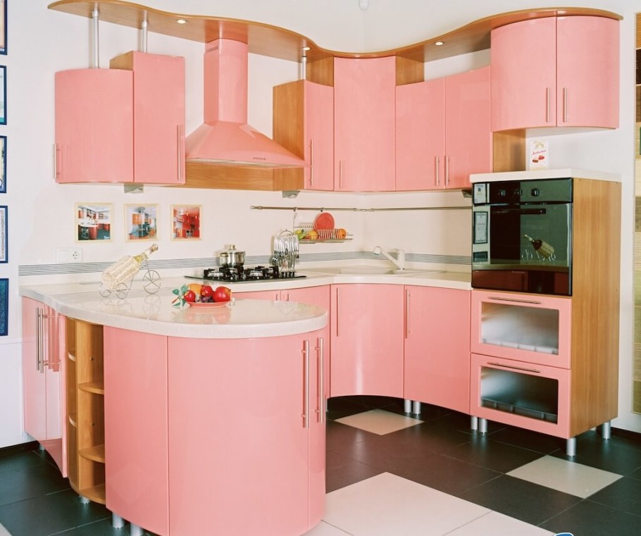 Розовый кухонный гарнитур