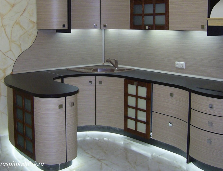 Кухонные гарнитуры угловые