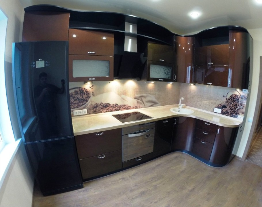 Радиусные кухни угловые