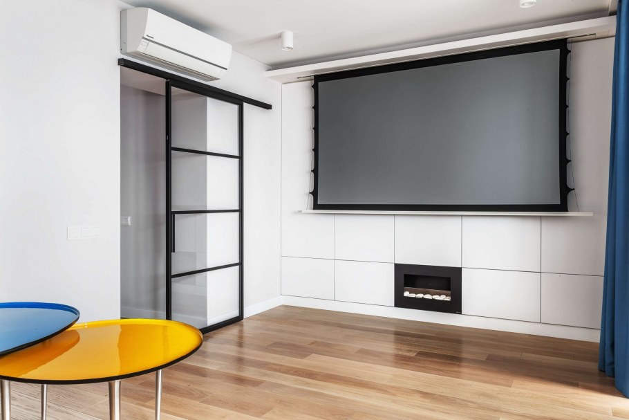 Выдвижной экран для проектора