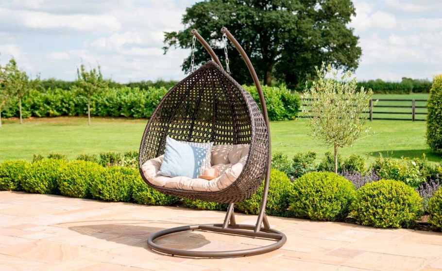 Уличное кресло стиль