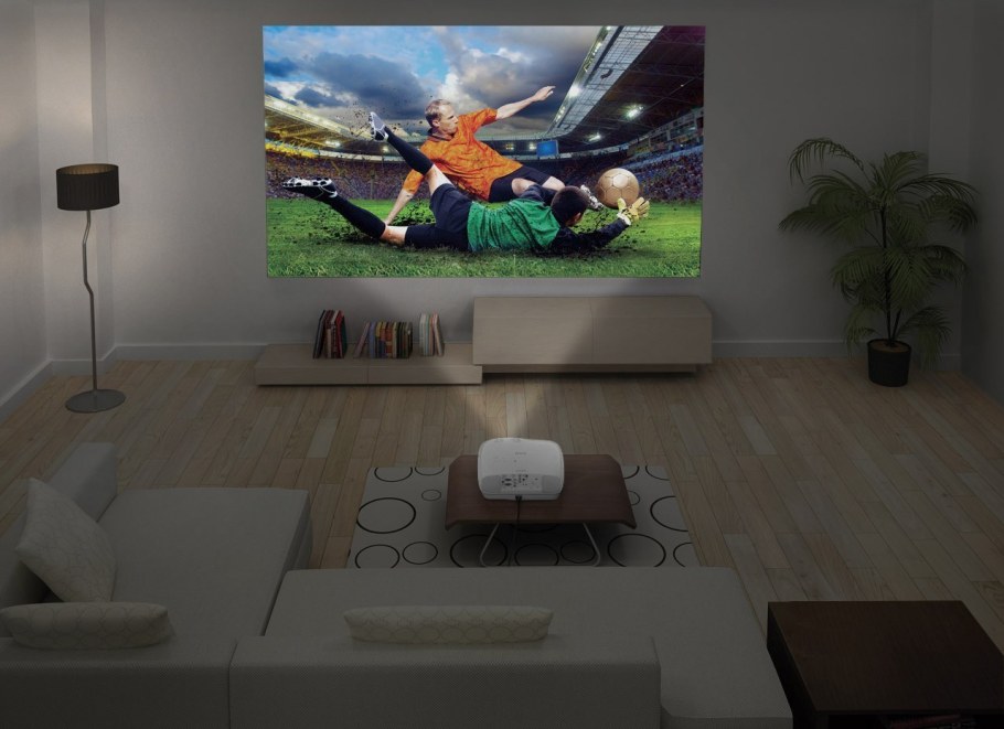 Проектор на стену