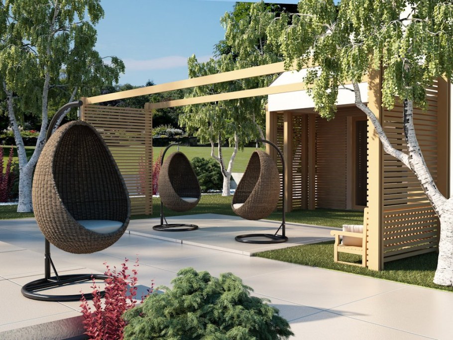 Пергола с подвесными креслами