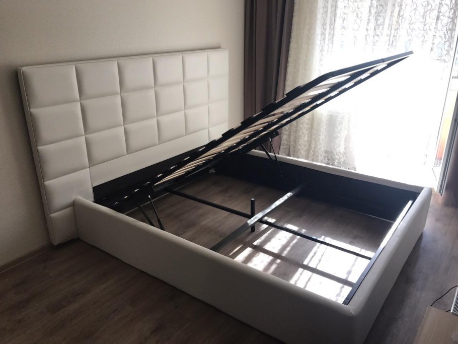 Кровать Arabell 180x200, с подъемным механизмом 735820