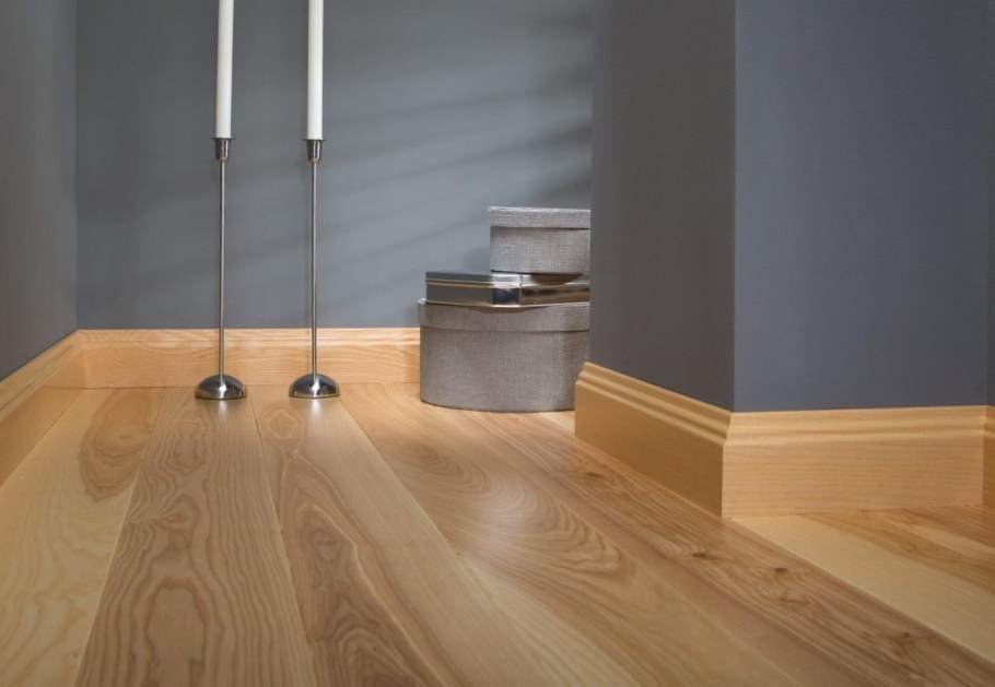 67430 Kaindl плинтус