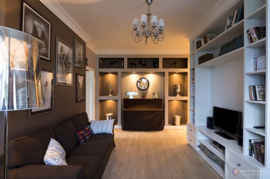 Маленькая узкая гостиная