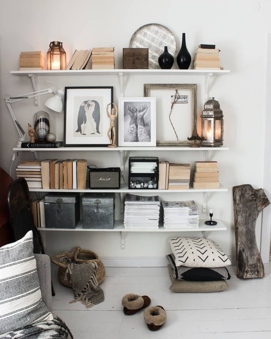 Деревянный стеллаж икеа в интерьере