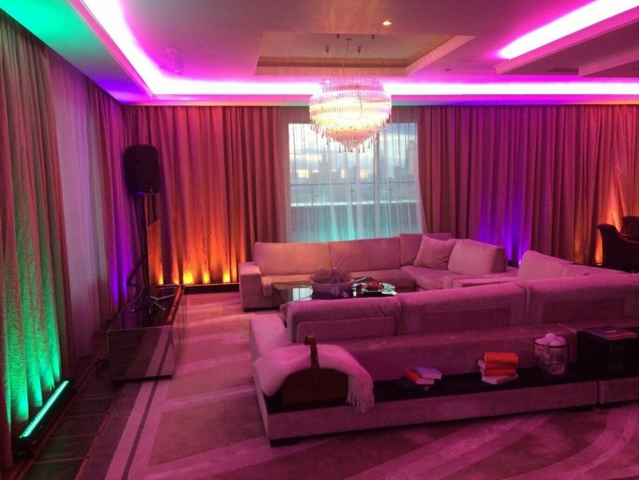 Светодиодная лента в комнате