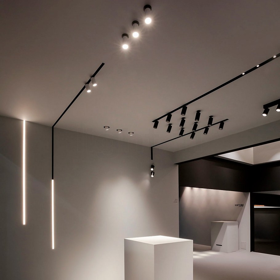 Магнитный трековый светильник уентр свет