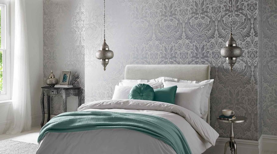 Сочетание серебряных обоев в интерьере