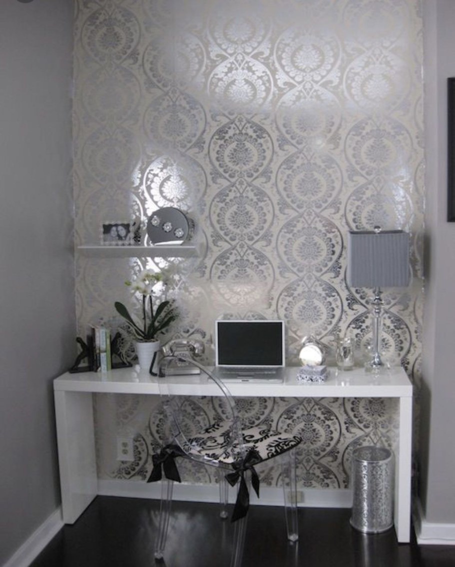 Серебристые стены