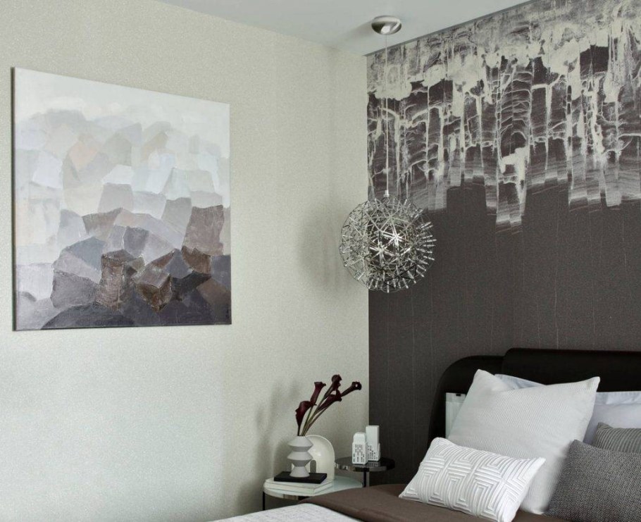 Панно в интерьере спальни