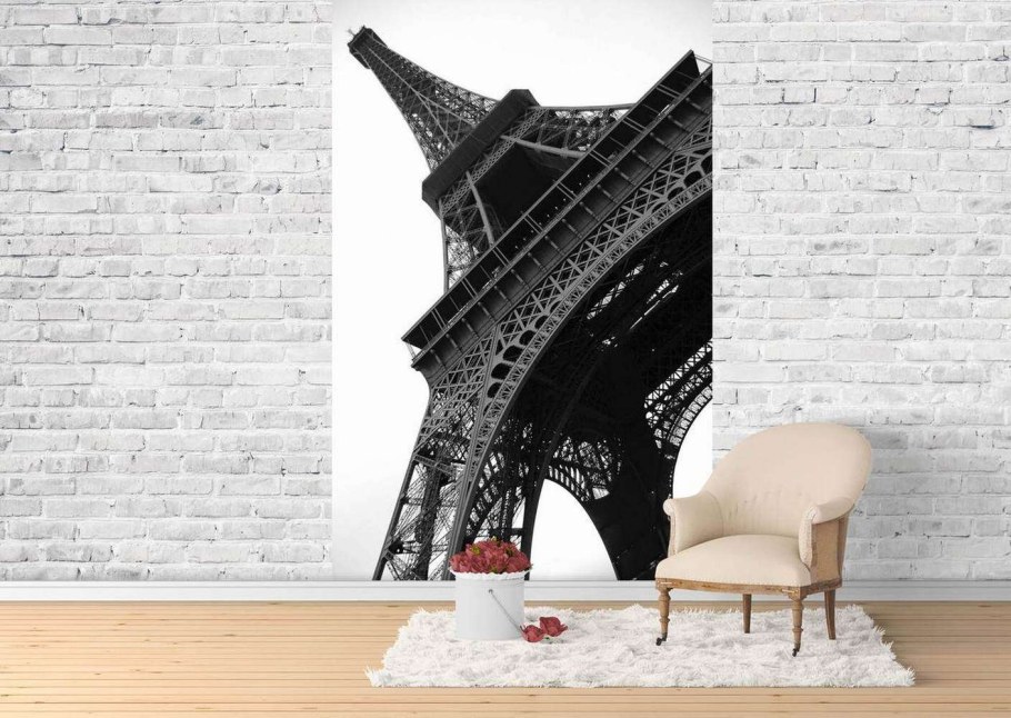 Фотообои Эйфелева башня в интерьере