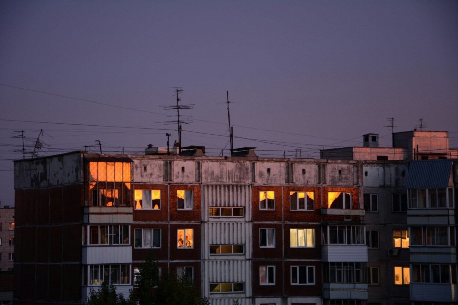 Спальный район окраина хрущевки