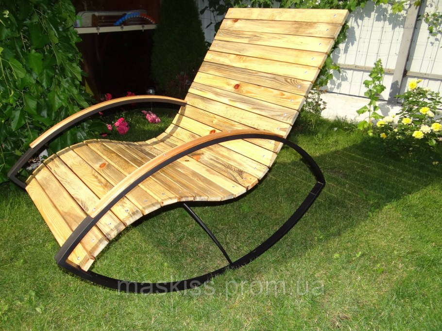 Кресло качалка из профтрубы