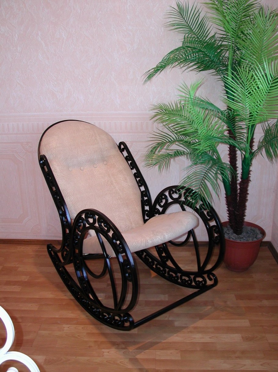 Кресло качалка из металла