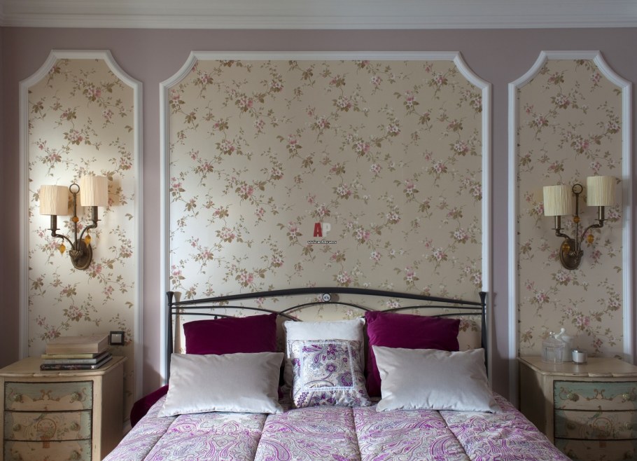 Панно из обоев в спальне