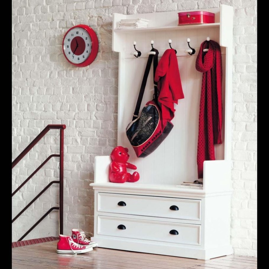 Вешалка в прихожую