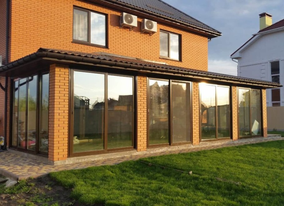 Остекление веранды Слайдорс