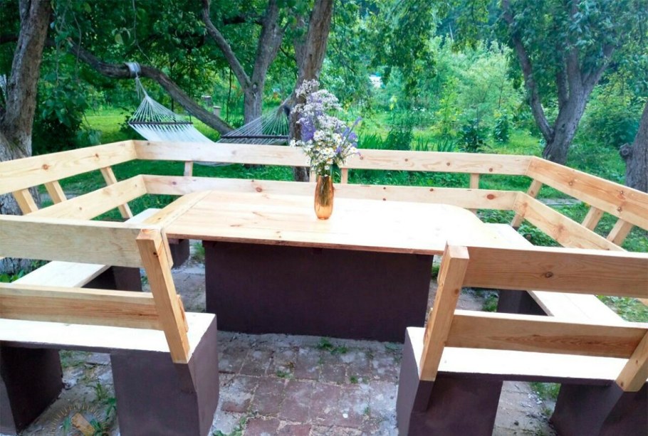 Стол для дачи