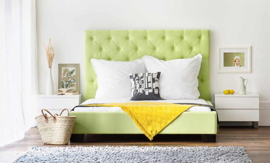 Спальня с желтыми акцентами