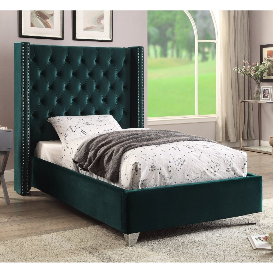 Кровать Baldwin Lounge Corner Upholstered Bed 220