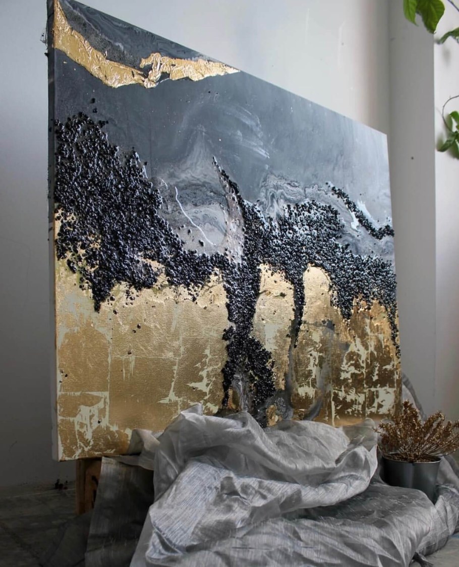 Картины с поталью