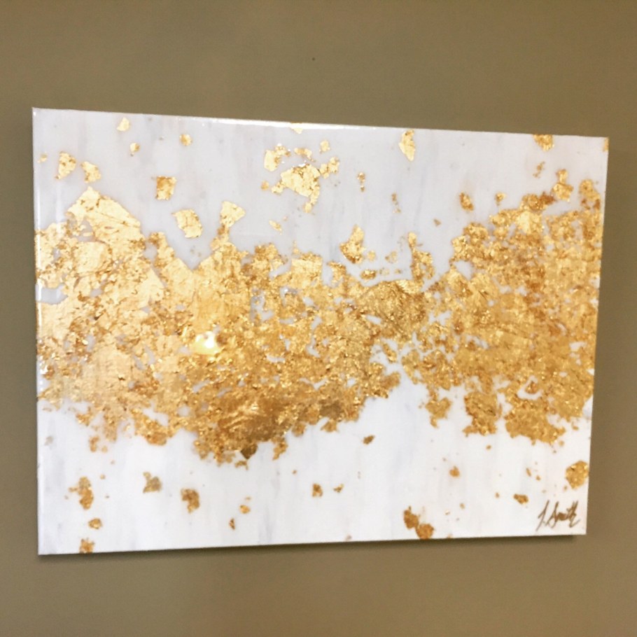 Фон Золотая поталь поталь