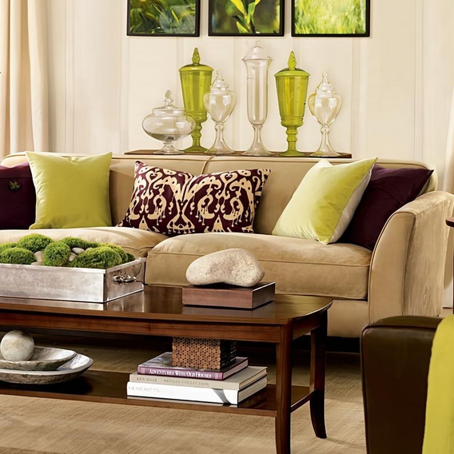 Коричнево зеленый интерьер гостиной