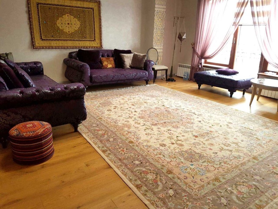 Старинный ковер в интерьере