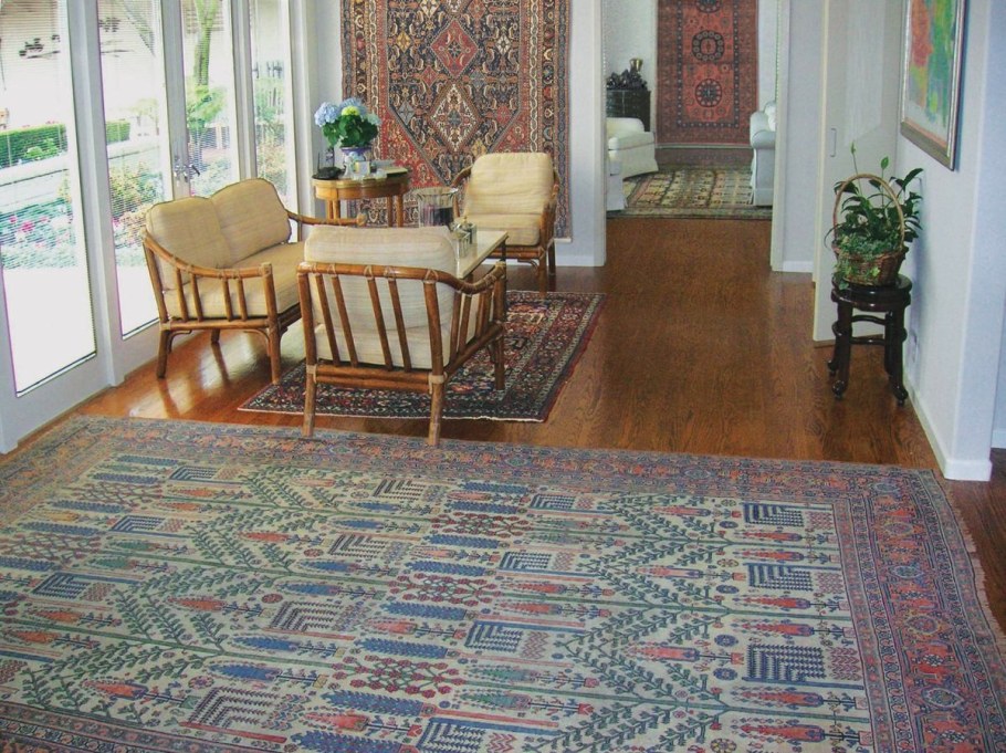 Старые ковры в современном интерьере