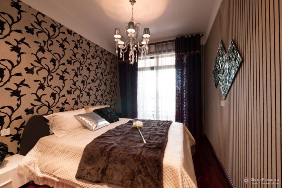 Спальня узкая и длинная