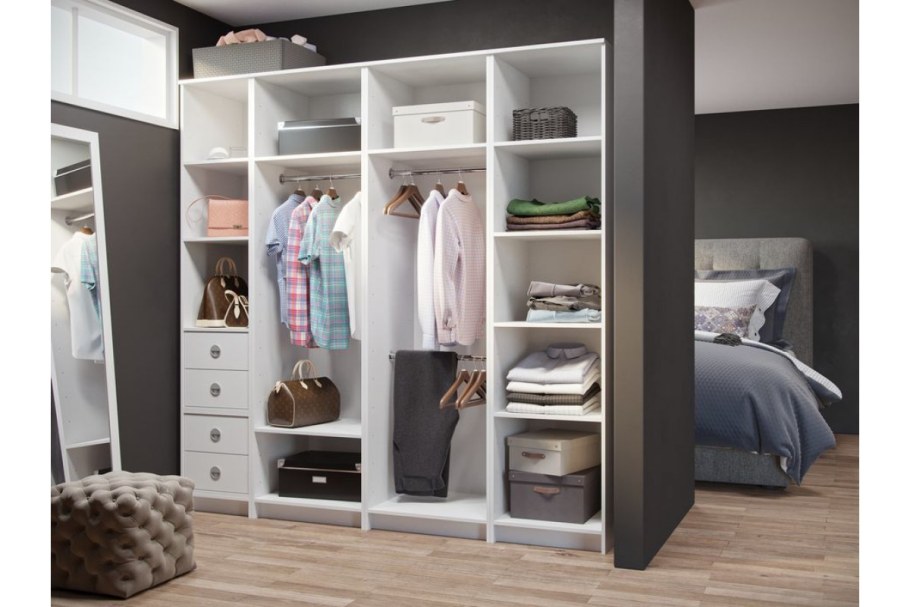 Удобный шкаф для одежды