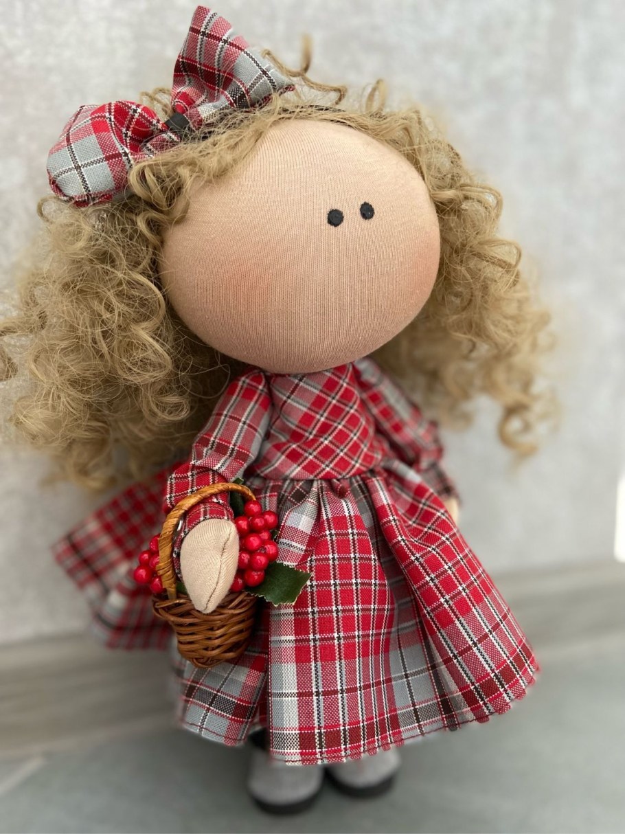 Кукла Ягодка 30 см