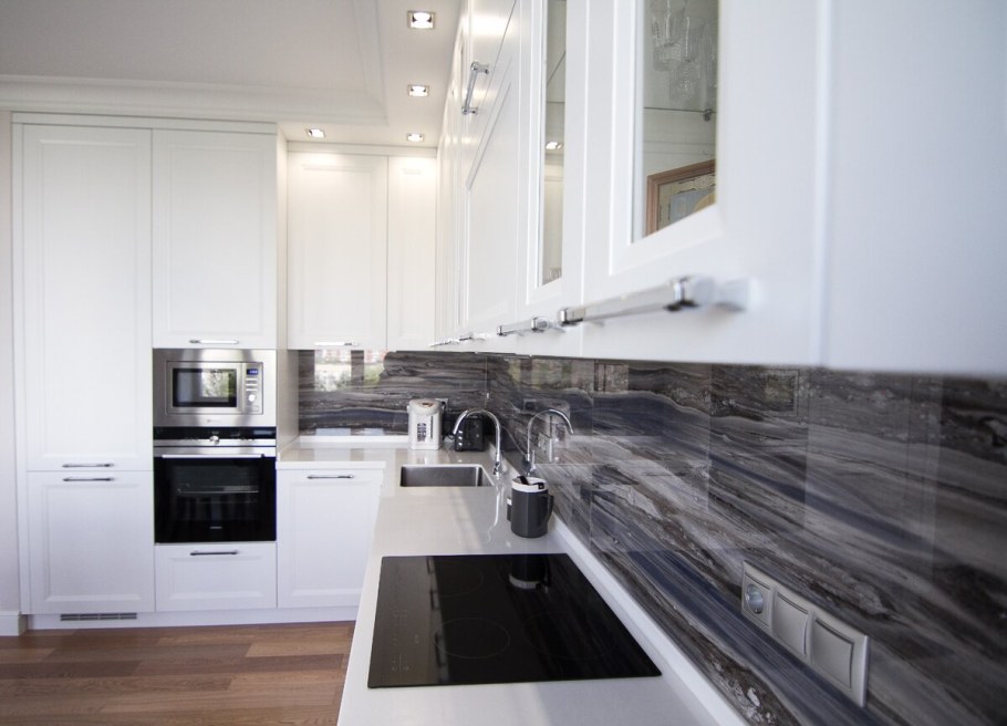 Белая матовая кухня