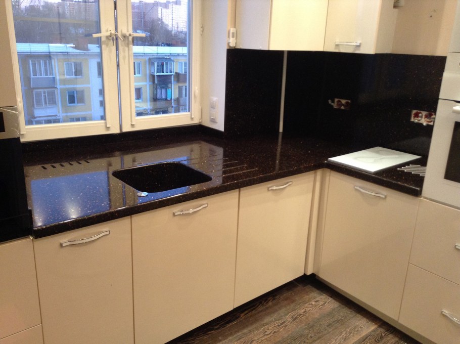 Столешница для кухни из искусственного камня