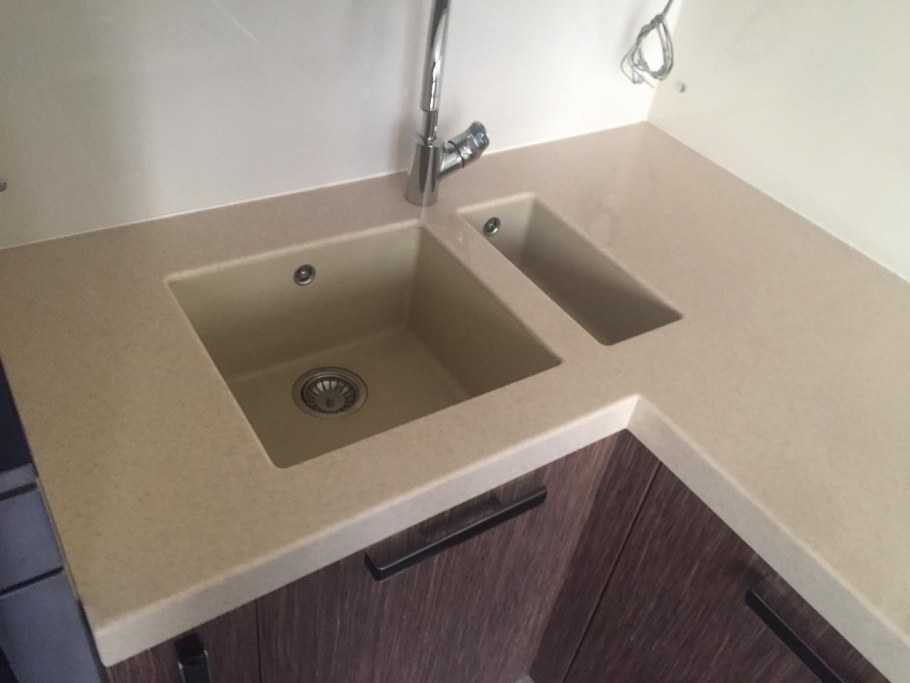 Интегрированная мойка из искусственного камня а200