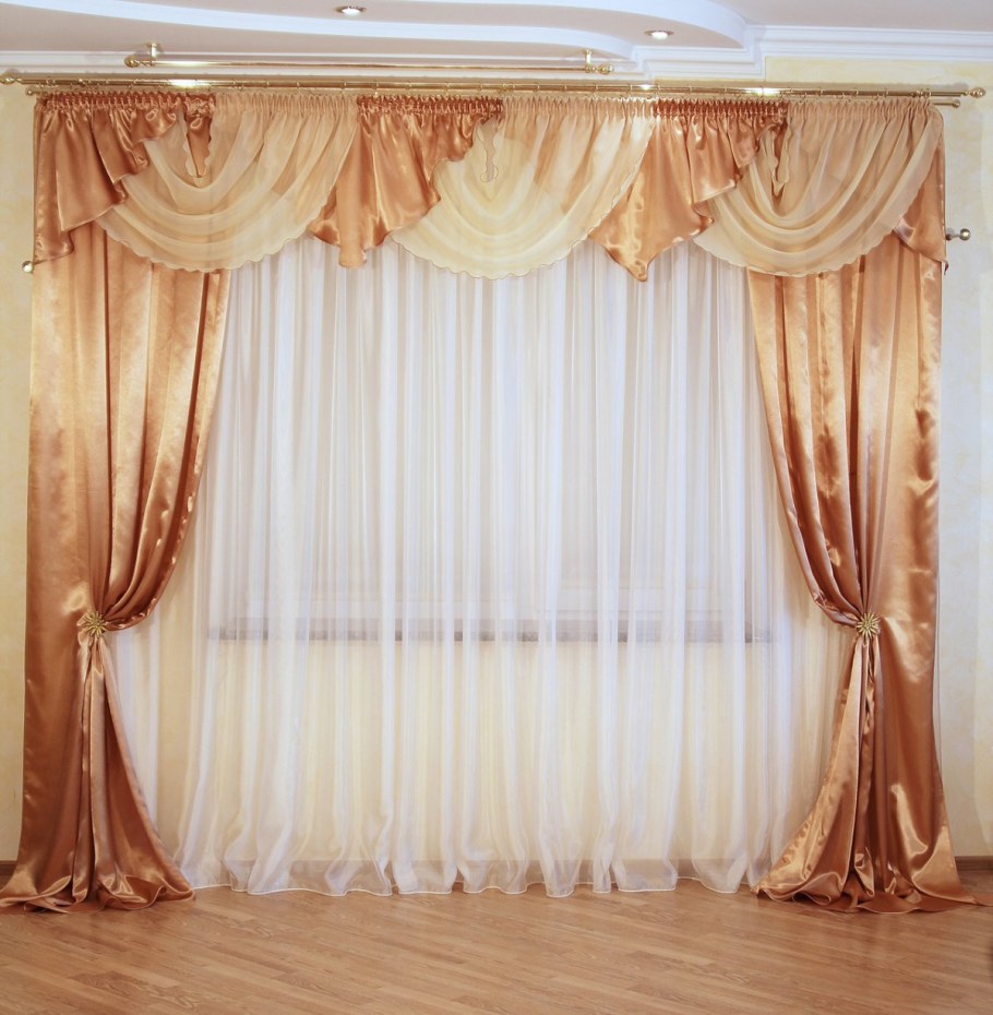 Шторы с ламбрекеном в гостиную