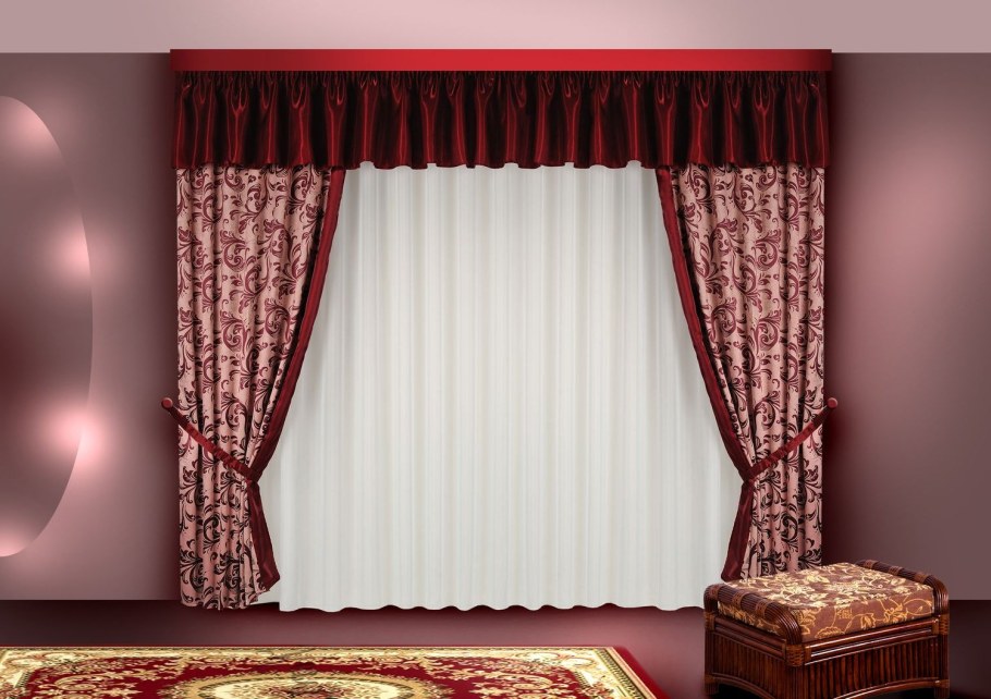Бордовые шторы