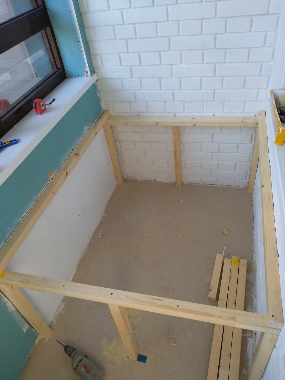 Ящик на балкон