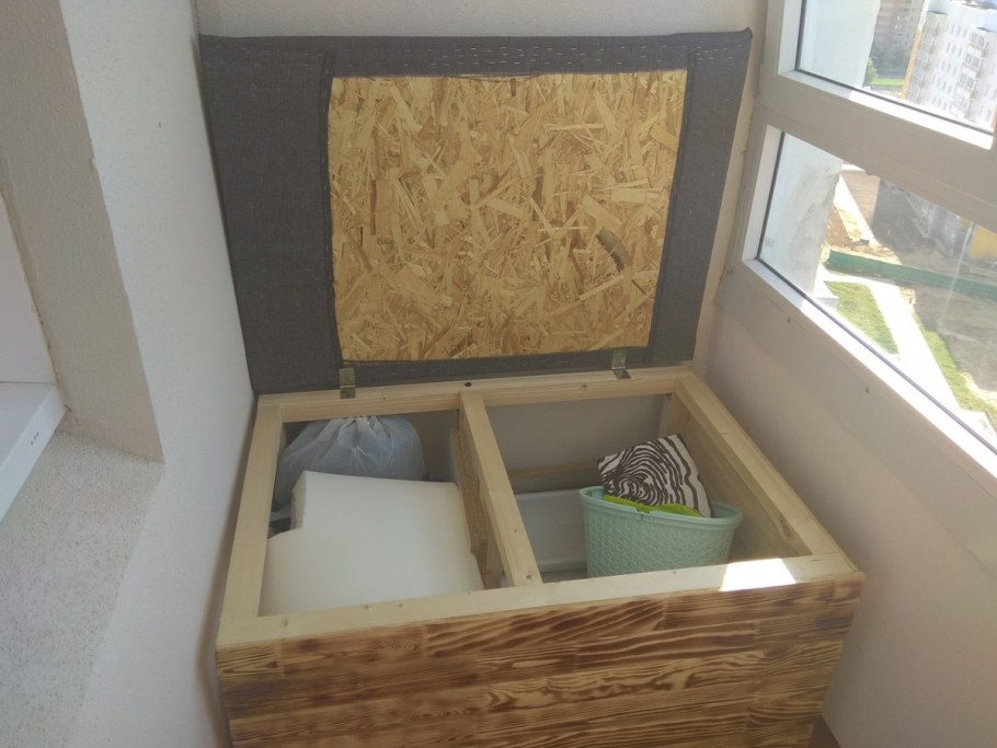 Ящик на лоджию