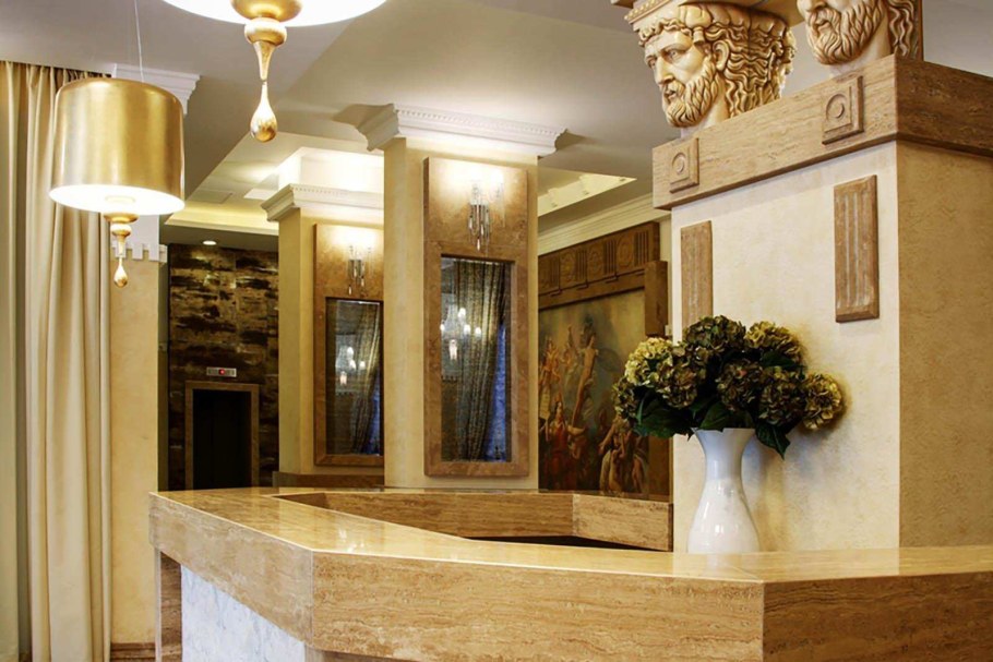 Травертин в декоре квартир