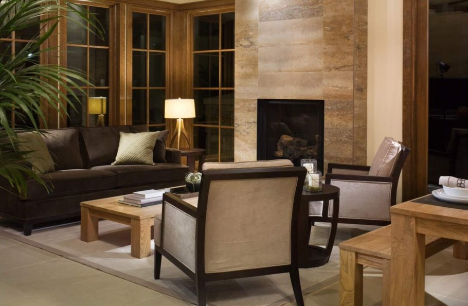 Современные камины из оникса