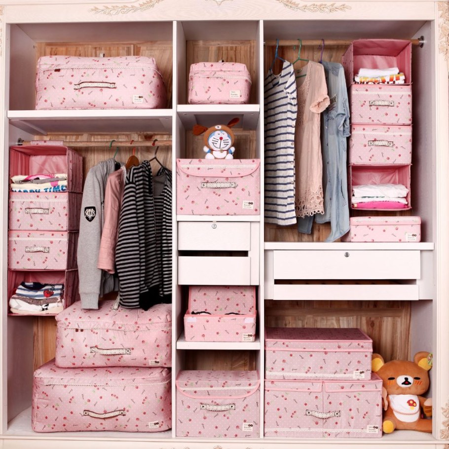 Ящики для хранения вещей в гардеробной