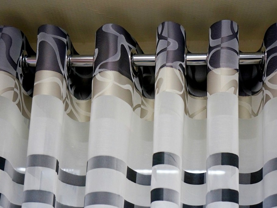 Тюль на шторной ленте