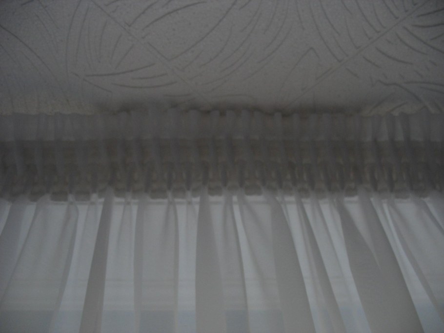 Тюль на шторной ленте