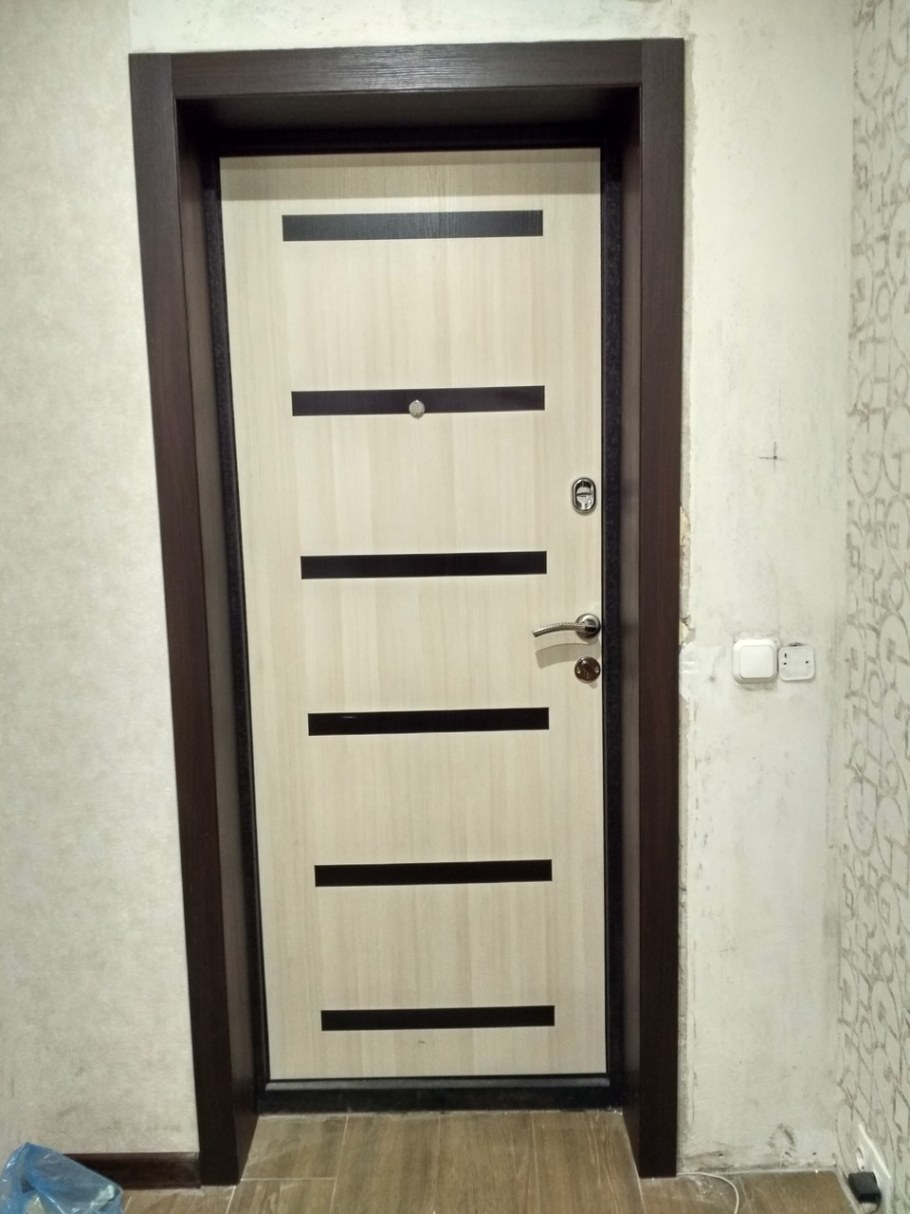Откосы входной двери