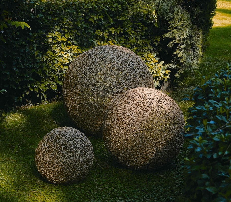 Декоративные шары для ландшафта