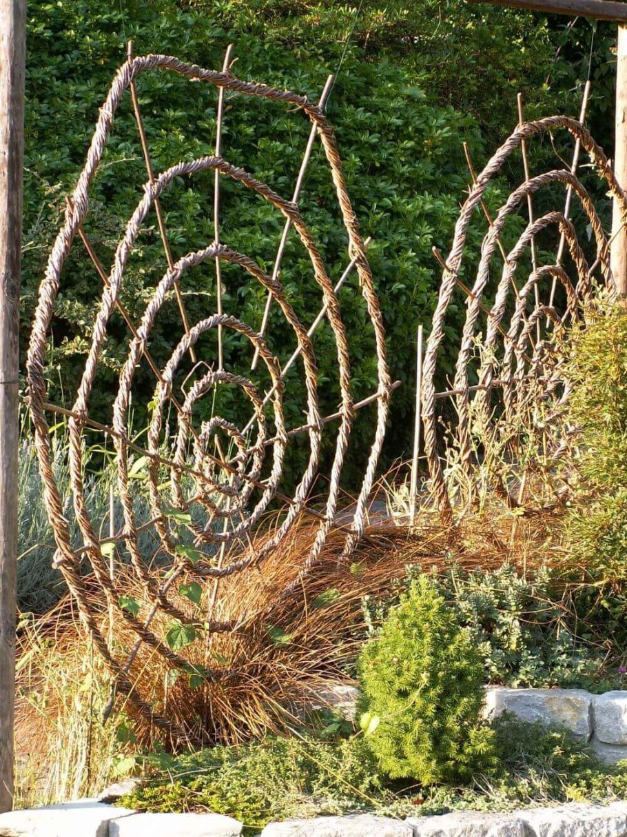 Опоры для вьющихся цветов